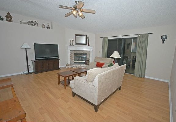 3rd image of 12599 Ashglen Dr S