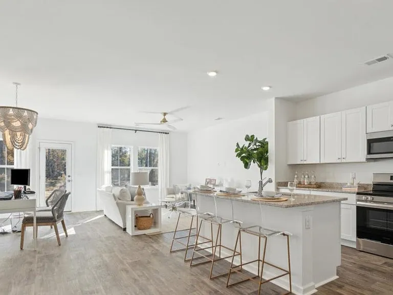 754 Ridgley Dr — Photo 11