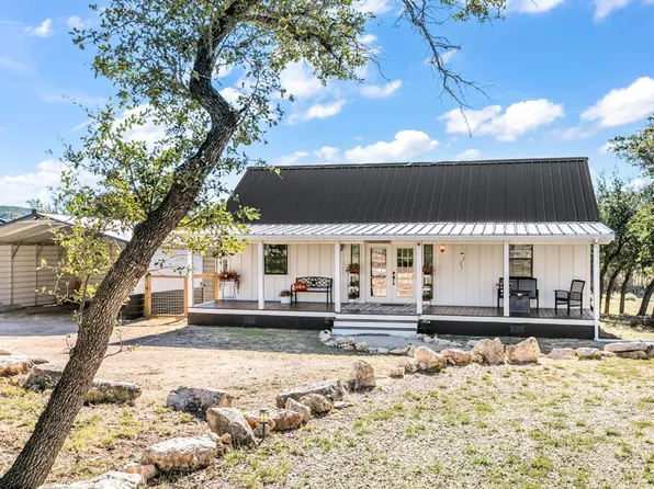 484 Private Road 1505, Bandera, TX 78003