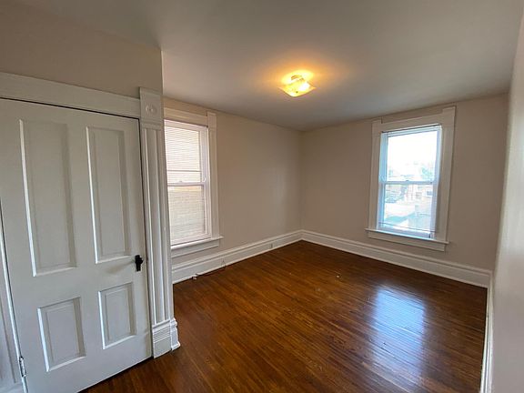 2nd image of 145 W 1st Ave #145