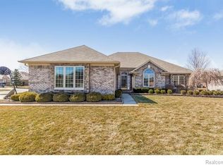 49273 Touraine Dr, Macomb, MI 48044