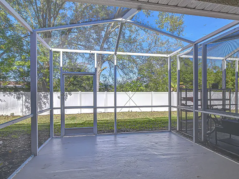 10720 Chesham Hill Ct — Photo 20