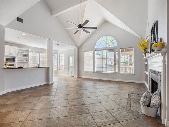 4th image of 6407 Longflower Ln
