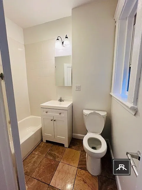 Studio, 1.0 bath, $2,450 — Photo 4