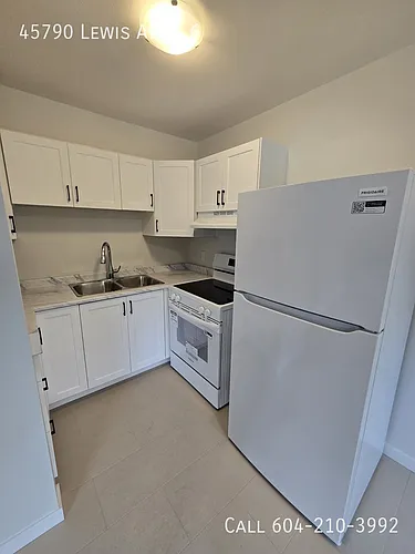 45790 Lewis Ave Photo 1
