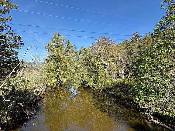 5th image of 6402 Potts Creek Rd