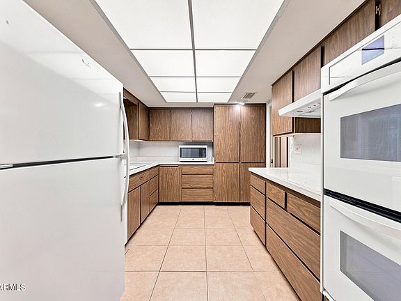 4th image of 9705 W SANDSTONE Drive
