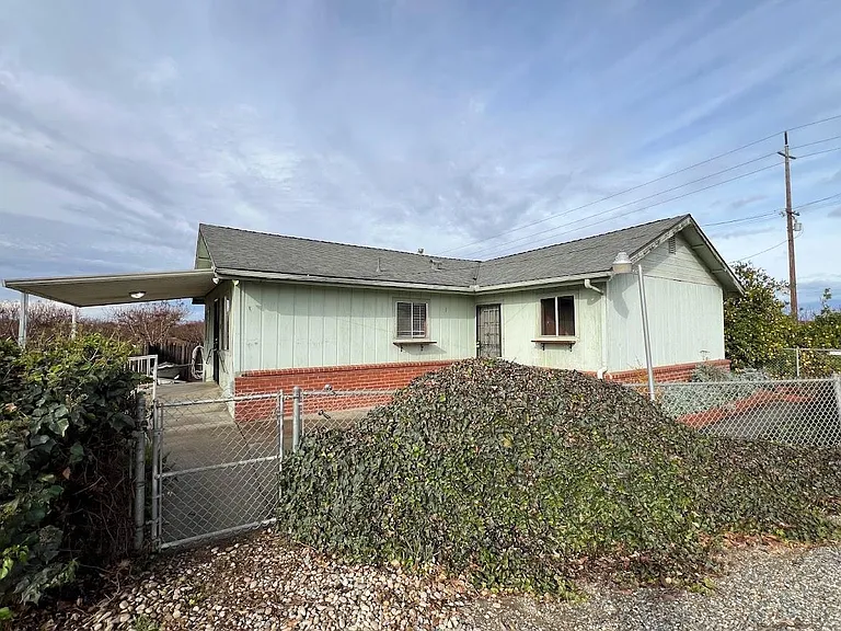 16109 E Manning Ave — Photo 1