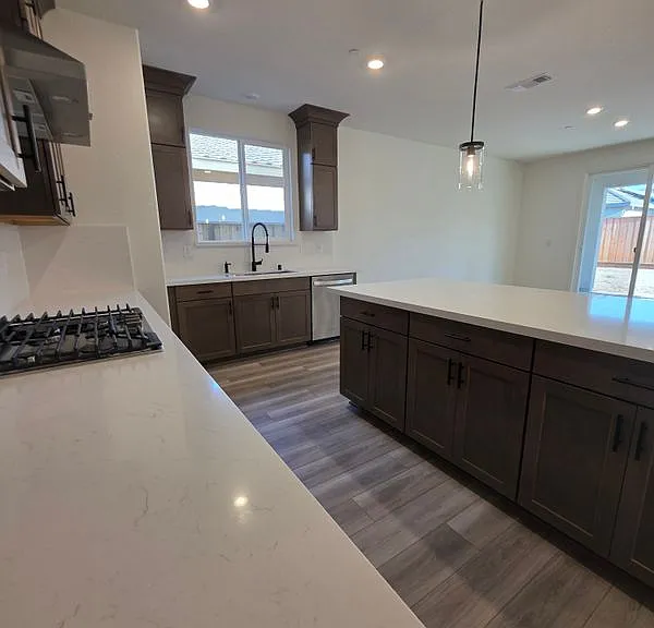 2508 Oleander Dr — Photo 8