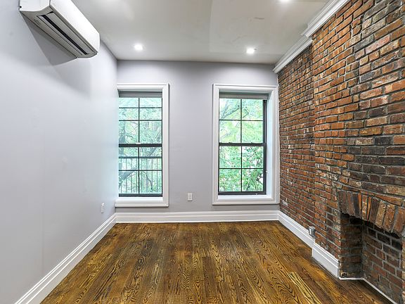 4th image of 43 Columbia Pl #302