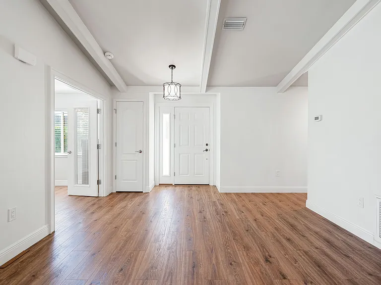 858 Hudson Ave #1 — Photo 10