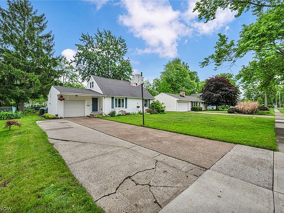 3rd image of 227 Fairfield Rd