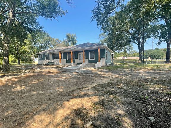 2nd image of 207 SE Stallings Dr