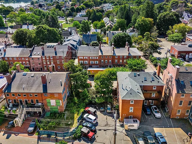 147 State St #3 — Photo 11