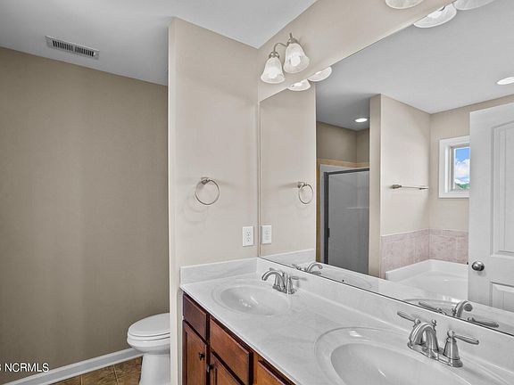 5th image of 1228 Teakwood Drive