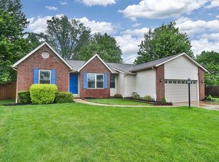 2222 Grove Oaks Ct, Grove City, OH