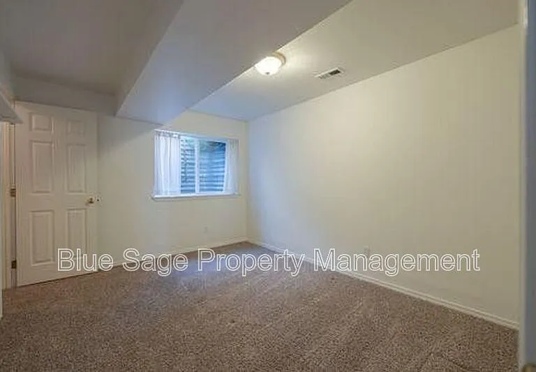 1712 W Durham Dr — Photo 14