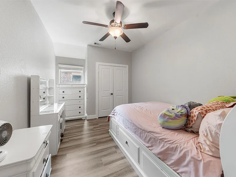 9534 Knox Prairie Ct — Photo 24