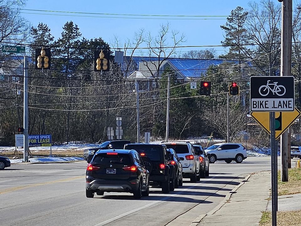 2nd image of 8203 Old Lee Hwy