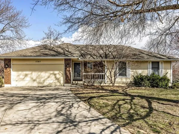 1141 NE Banner Dr, Lees Summit, MO 64086