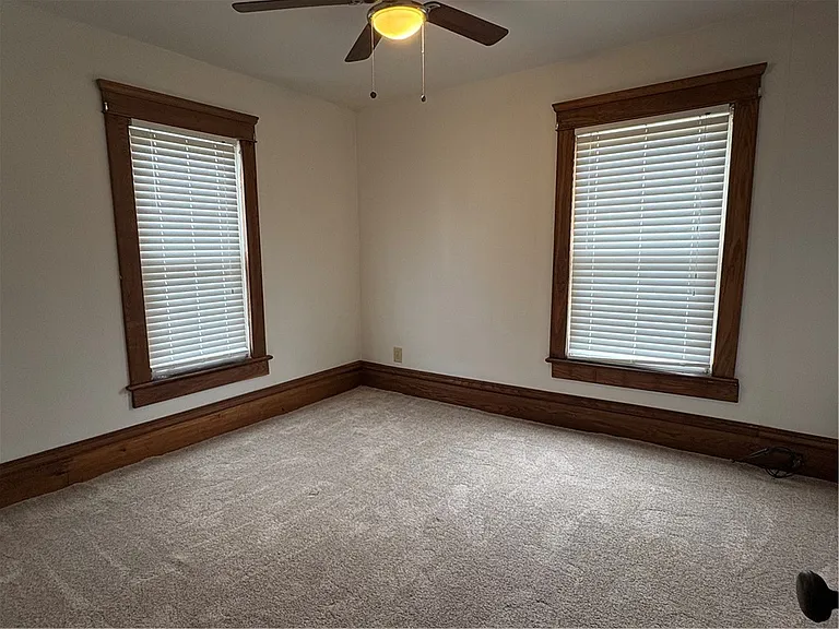 612 Superior St — Photo 11