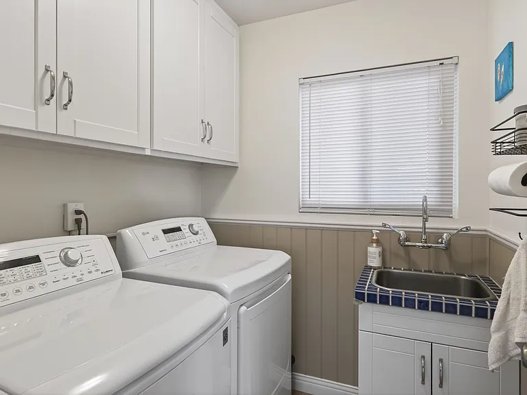 4229 Faria Rd — Photo 32