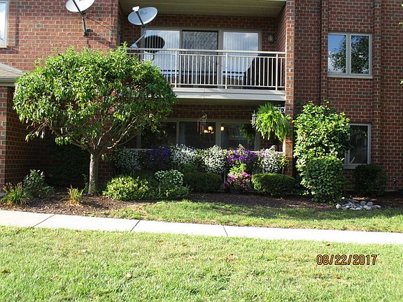 2nd image of 7800 W 89th St APT 102