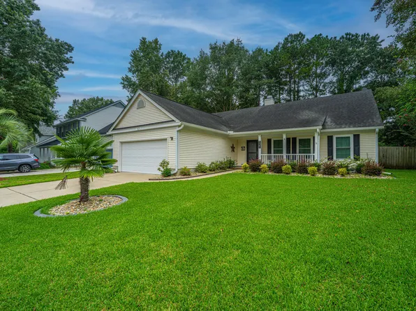 121 Chesterton Dr, Goose Creek, SC 29445
