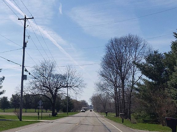 4th image of 2361 Island Hwy
