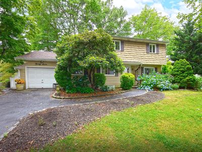 27 Newtown Lane, Melville, NY, 11747