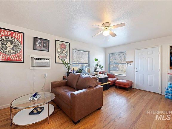 5th image of 2209 W Idaho St