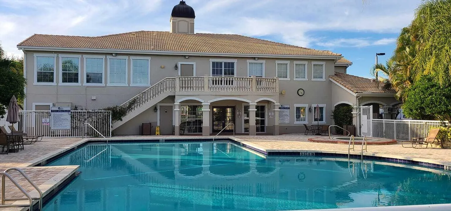 3 bed, 2.0 bath, 1467 sqft, $2,200 — Photo 3