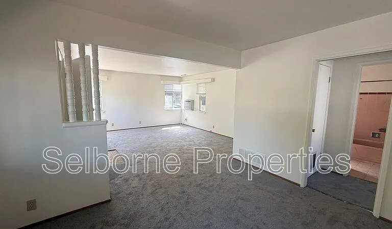 527 Callan Ave #1 — Photo 4