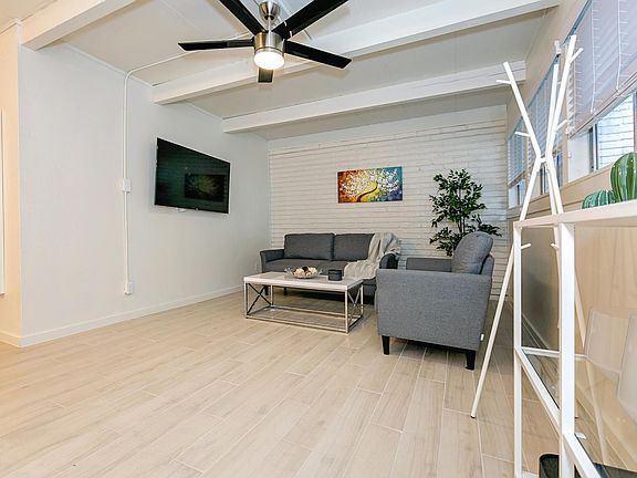 2nd image of 2232 Bellefontaine St #8