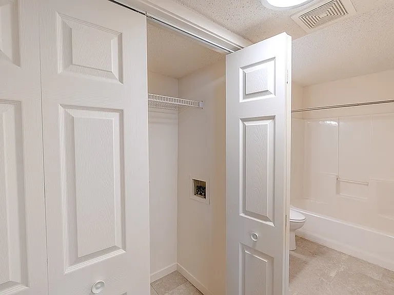 Bathroom with Washer/Dryer Hookups