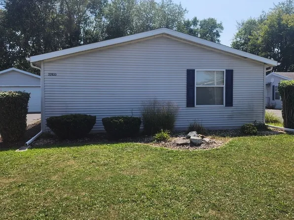 22533 S Woodside Dr, Channahon, IL 60410