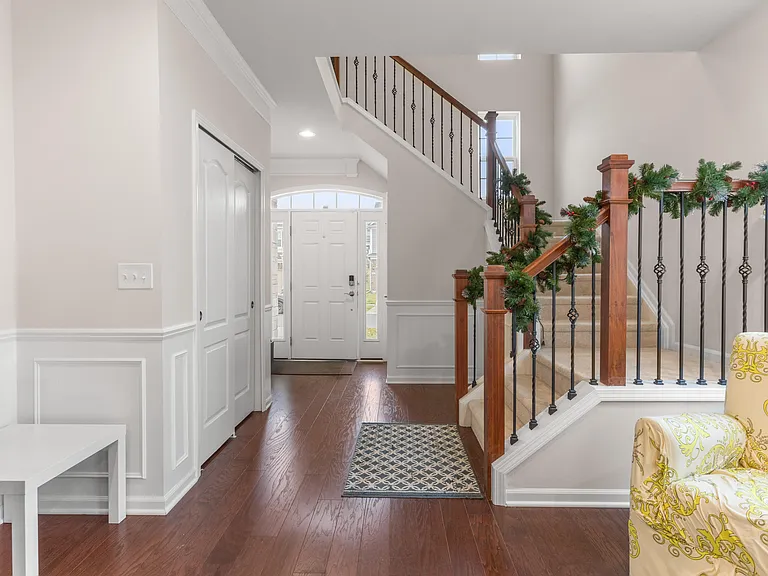 2825 Dillon Dr — Photo 4