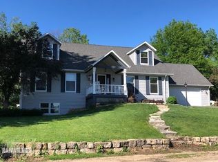 4 Willow Ln, Hanover, IL 61041