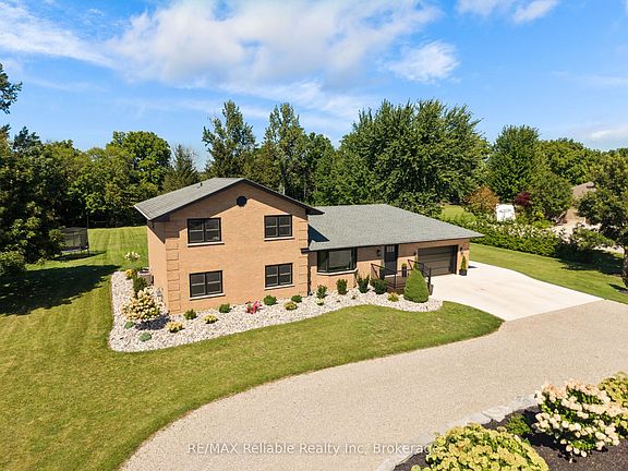 4th image of 34946 Zurich Hensall Rd #A
