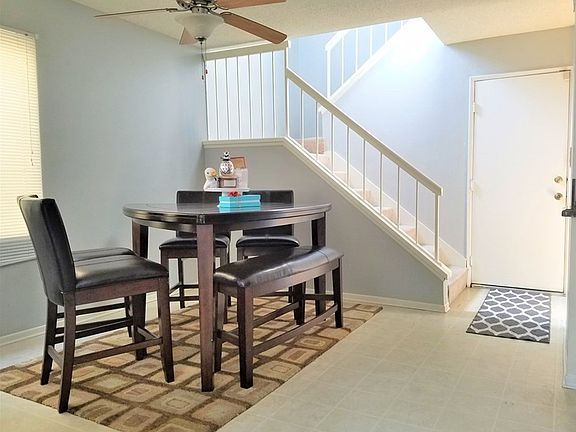 3rd image of 604 Dunes Ct