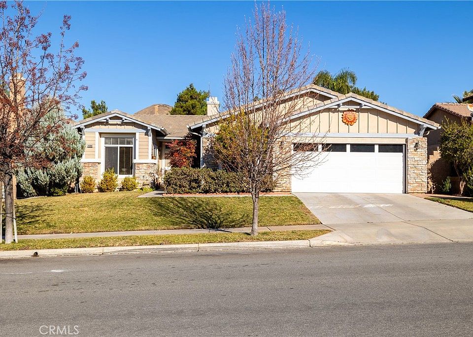 1st image of 34090 Pinehurst Dr
