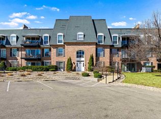 4900 N Knoxville Ave APT 114A, Peoria, IL