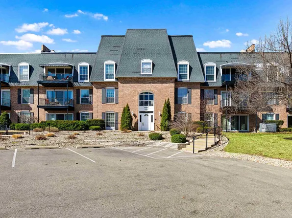 4900 N Knoxville Ave APT 114A, Peoria, IL 61614