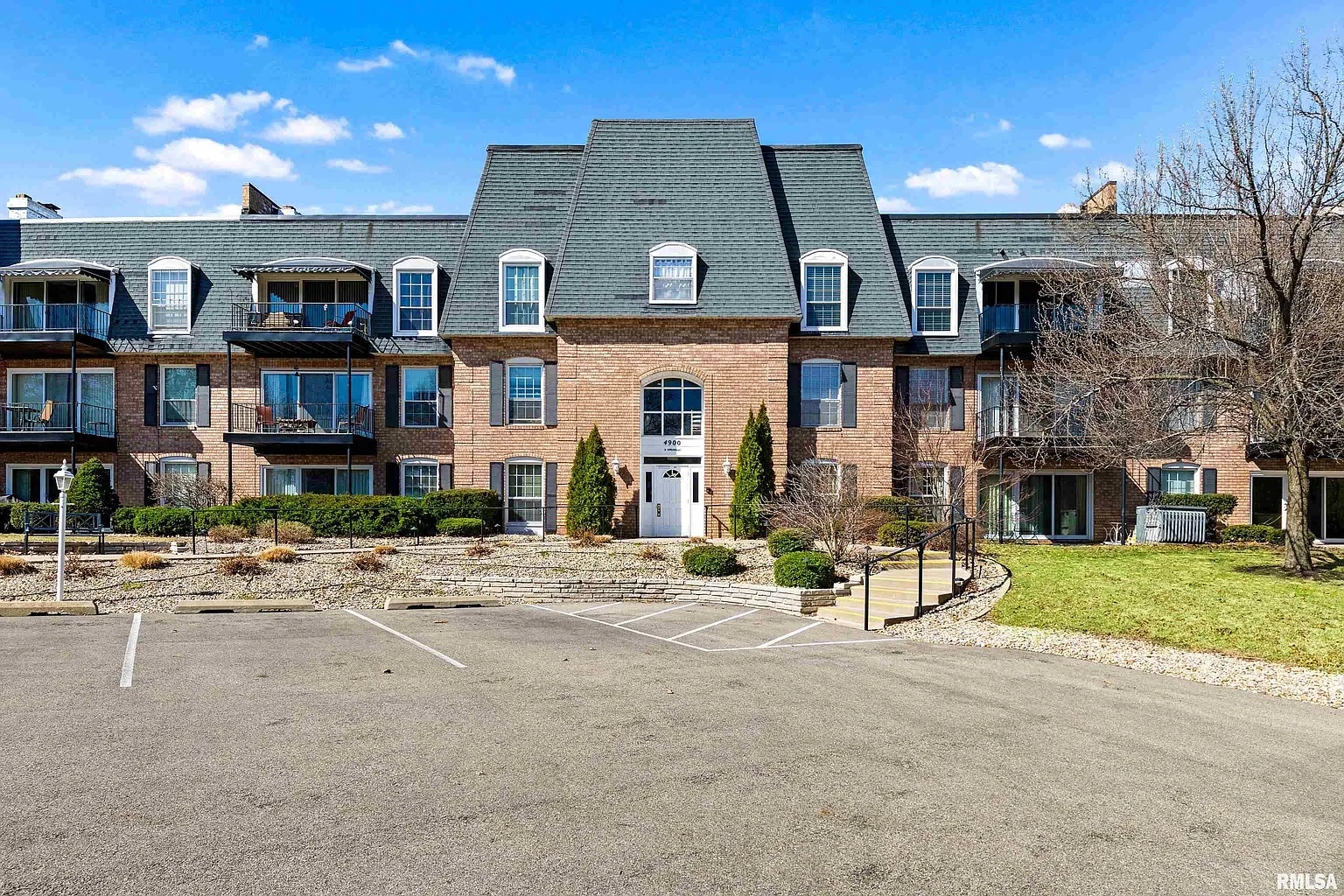 4900 N Knoxville Ave APT 114A photo 1