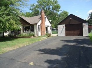 2234 Dellwood St, Roseville, MN 55113