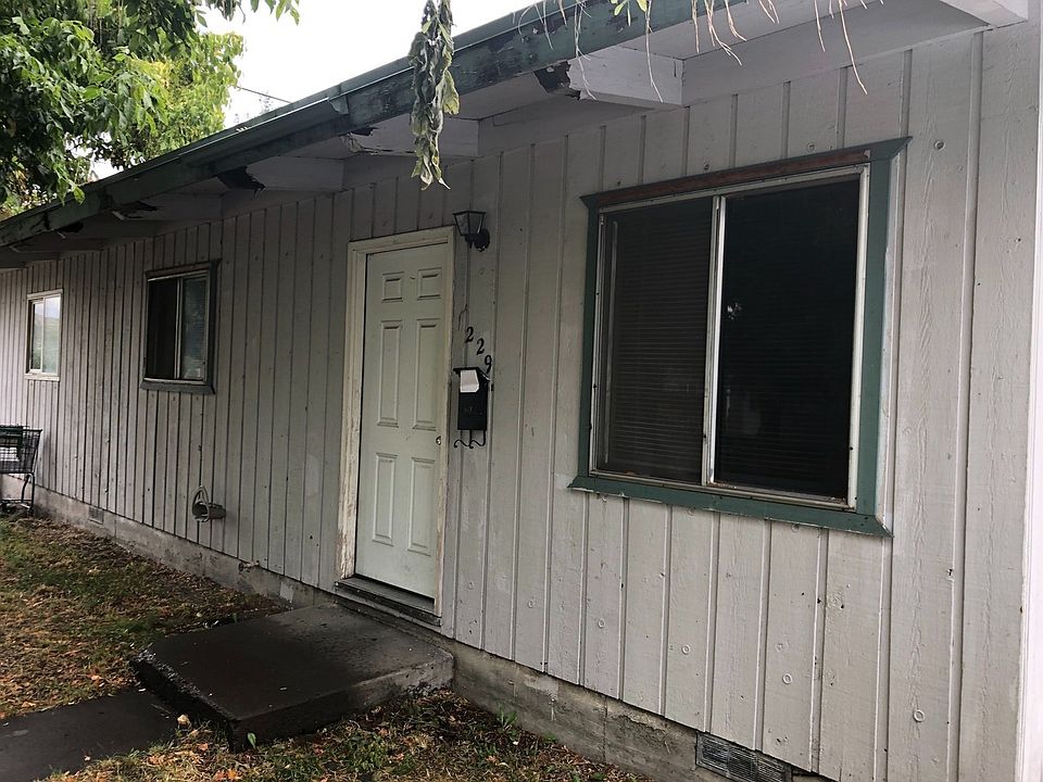 1st image of 1229 Division St