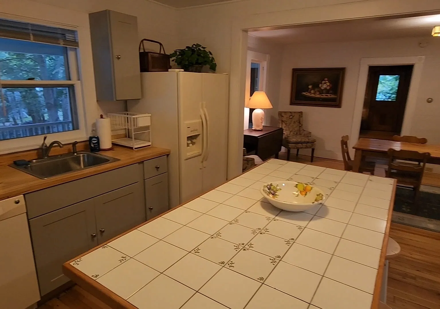 7 bed, 3.0 bath, 3144 sqft, $5,000 — Photo 3