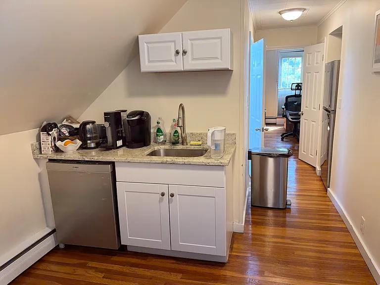 159 Winsor Ave #3 — Photo 2
