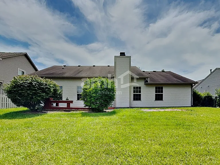 559 Prince Dr — Photo 22
