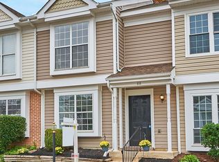 88 Sudbury Sq, Sterling, VA 20164